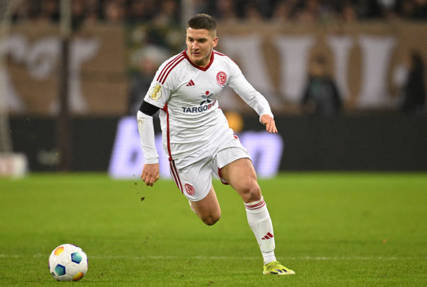 有人则批评 有人则批评